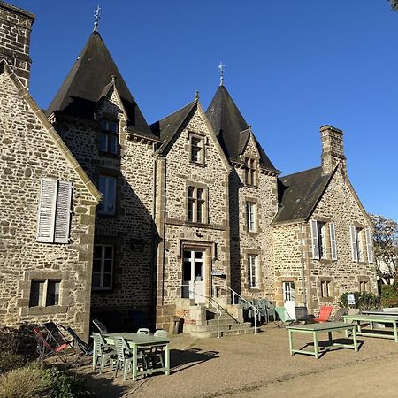 Chateau Du Bourg Saint-Denis-de-Gastines Exterior photo