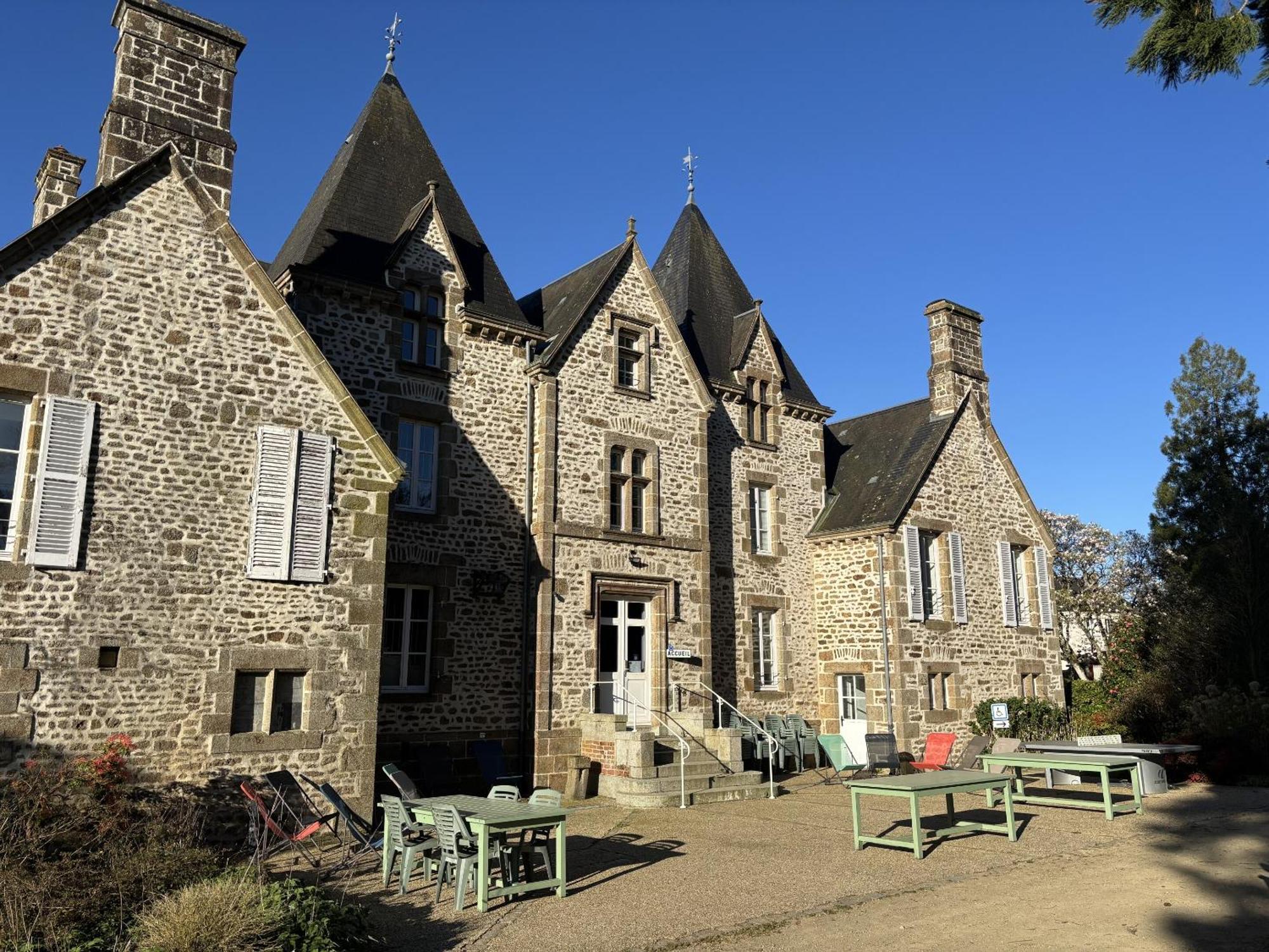 Chateau Du Bourg Saint-Denis-de-Gastines Exterior photo